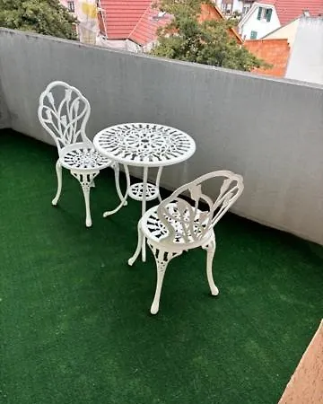 Jules Verne 아파트